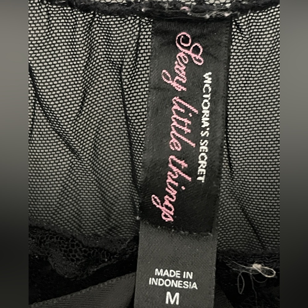 Victoria’s Secret Sexy Little Thing Babydoll Chemise M Black Lace Sheer Lingerie - Picture 2 of 4